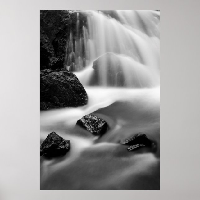 Póster Cascada de agua de B&W, California (Frente)