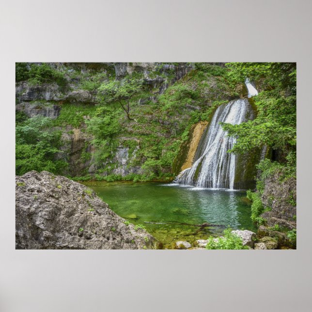 Póster Cascada de naturaleza verde (Frente)