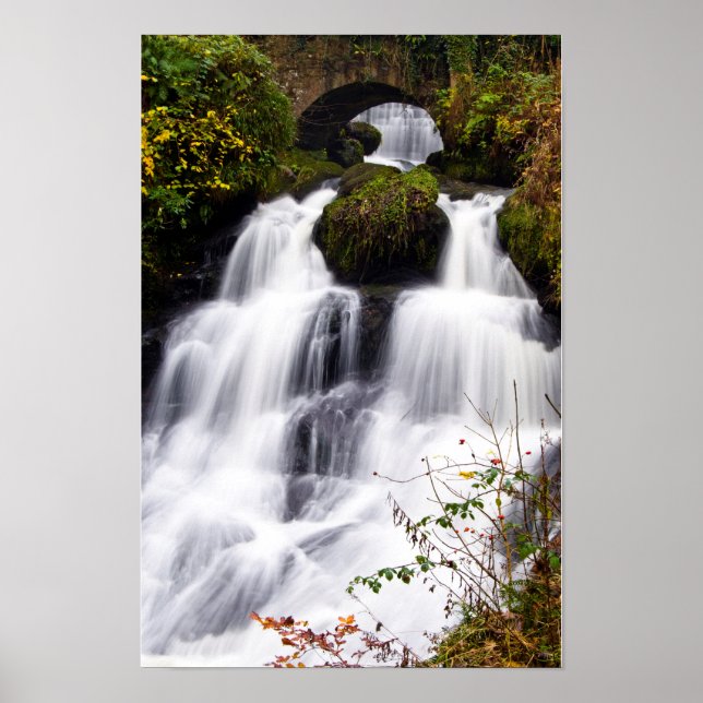 Póster Cascada de Rouken Glen, Glasgow, Poster de Escocia (Frente)