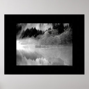 Póster Cascada - muelle de la orilla del lago