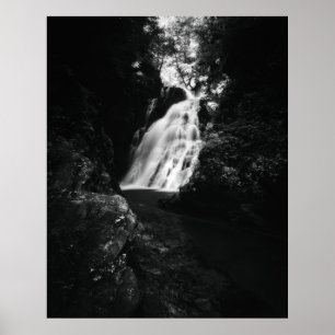 Póster Cascada Šum en blanco y negro