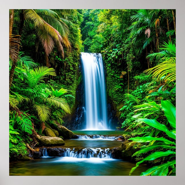 Póster Cascada Tropical Exuberante Rodeada de Vegetación (Frente)