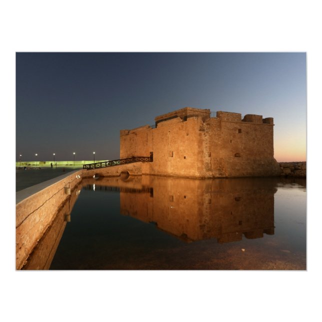 Póster Castillo de Paphos y reflexiones al atardecer (Anverso)