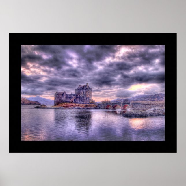 Póster Castillo Eilean Donan al atardecer (bordeado) (Frente)