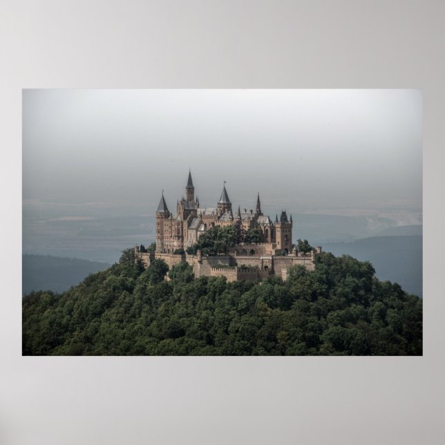 PÓSTER CASTILLO GRIS Y BLANCO EN COLINAS (Frente)