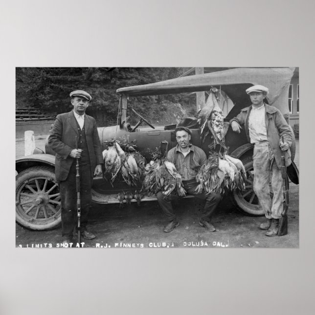 Póster Cazadores posando con juego en RJ Finneys Club (Frente)