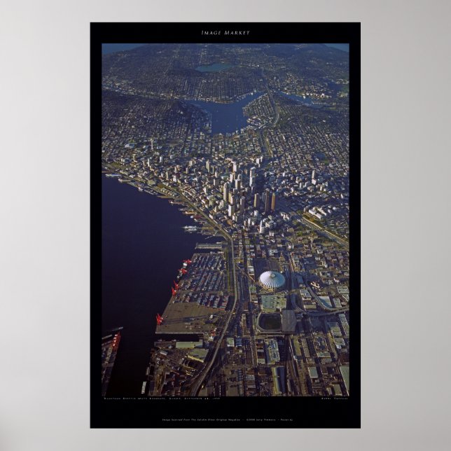 Póster Centro de Seattle al atardecer con Kingdome, 1999 (Frente)