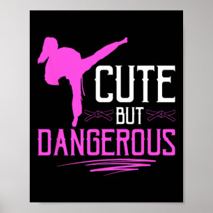 Póster Chica de Karate Linda Pero Peligrosa Artes Marcial