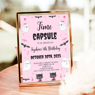 Póster Chica espeluznante Halloween Rótulo de la cápsula