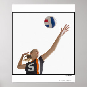 Póster Chica joven (16-17) que juega a voleibol
