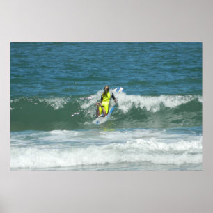 Póster Chica que practica surf
