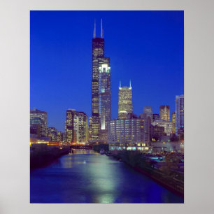 Póster Chicago, Illinois, Skyline de noche con Chicago