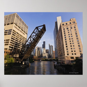Póster Chicago Skyline from the Kinzie Street Bridge