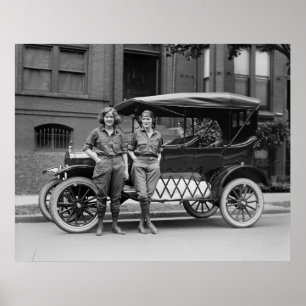 Póster Chicas de autos antiguos, años 20