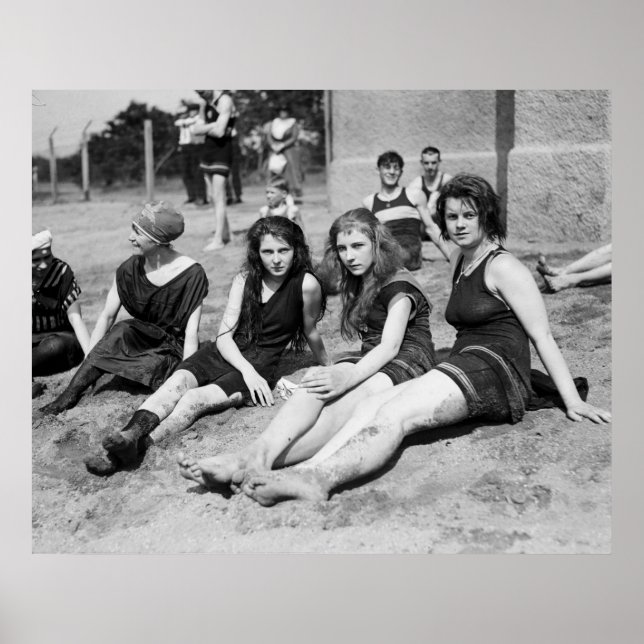 Póster Chicas en la playa, a principios del siglo XX (Frente)