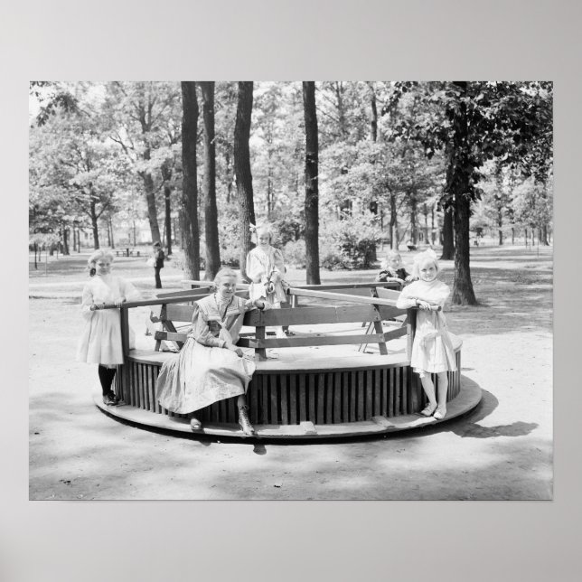 Póster Chicas en Merry-Go-Round, 1910. Foto de cosecha de (Frente)