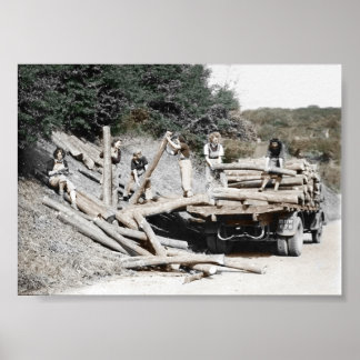 Póster Chicas terrestres Hauling Logs Segunda Guerra Mund