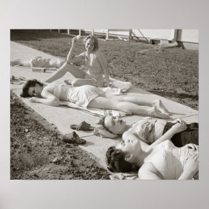Póster Chicas tomando el sol, 1943. Foto antigua