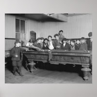 Chicos jugando billar, 1909. Foto antigua