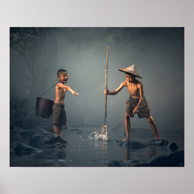 Póster Children's happiness in traditional asian fishing (Frente)