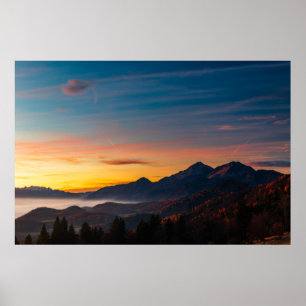 Póster Cielo mágico sobre la montaña Storžič