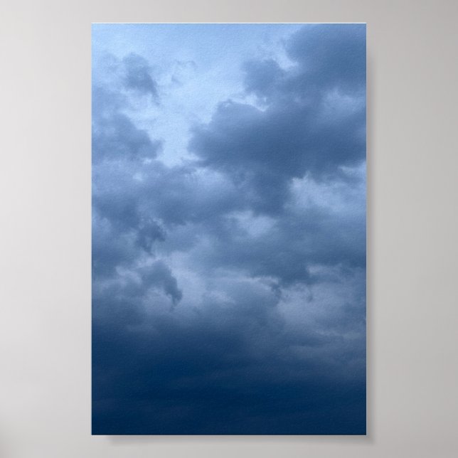 Póster Cielo tormentoso oscuro y dramático fotografía de  (Frente)