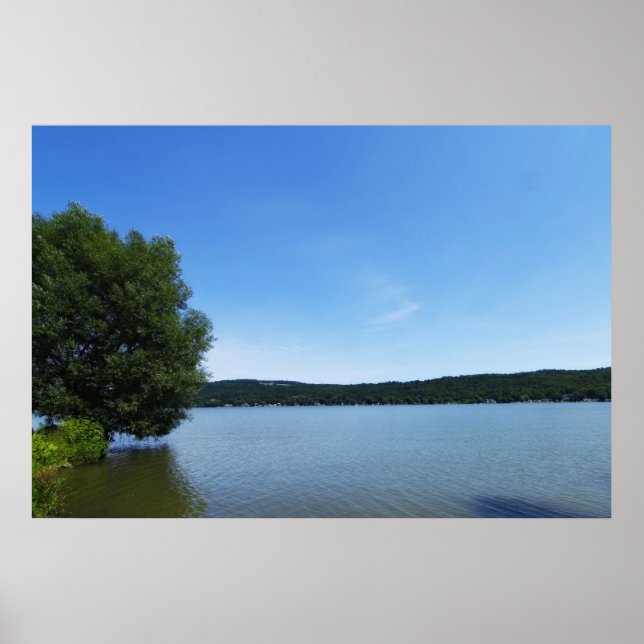 Póster Cielos azules sobre el Poster del lago de Otisco (Frente)