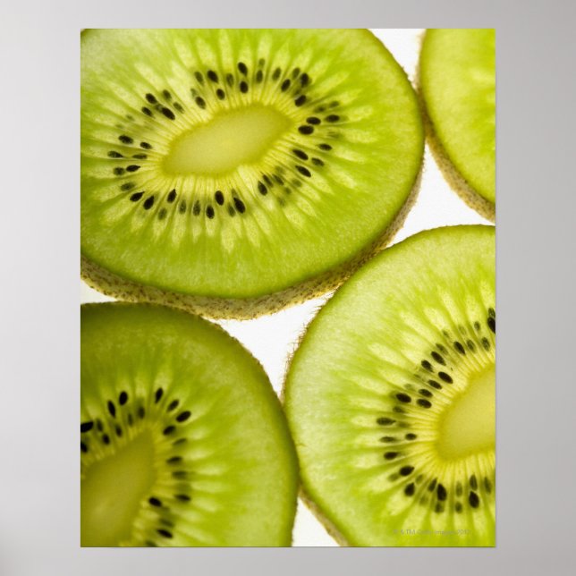 Póster Cierre extremo de cuatro piezas de kiwi en rodajas (Frente)