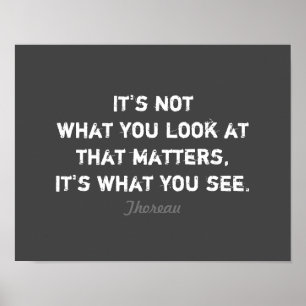 Póster Cita literaria inspiradora de Thoreau sobre gris