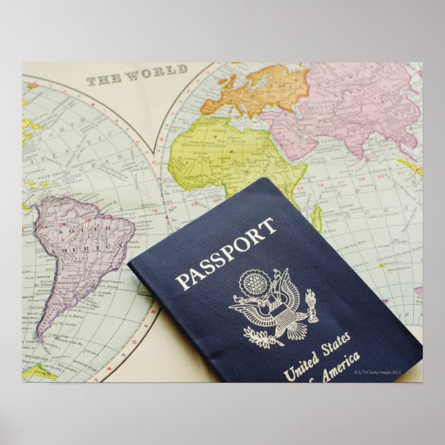 Póster Close-up of passport lying on map (Frente)