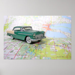 Póster Coche de 1955 en un mapa de carreteras