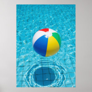 Póster Colorful Beach Ball in Crystal Pool – Summer Vibes