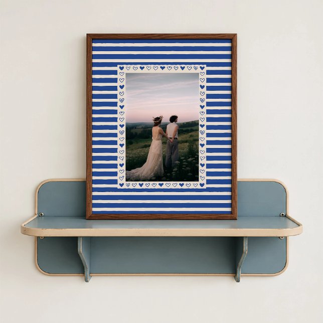 Póster con borde de corazón azul oscuro - Regalo p (Dark Blue Heart Border Poster - close-up view (frame/decor not included)
)