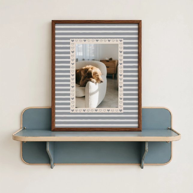 Póster con borde de corazón gris - Regalo de image (Gray Heart Border Poster - close-up view (frame/decor not included)
)