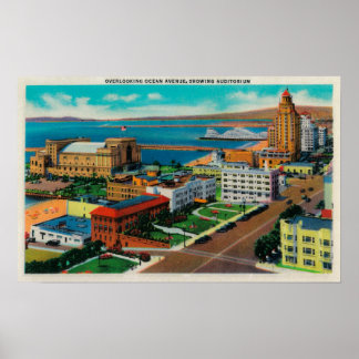Póster Con vistas a la avenida Ocean, mostrando el Audito