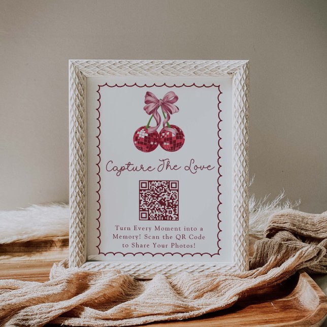 Póster Coquette Bow Cherry Sobre La Ducha Británica (Subido por el creador)