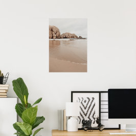 Póster Costa arenosa con rocas, estética minimalista beig