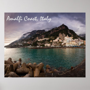 Póster Costa pintoresca de Amalfi, ciudad de la playa de