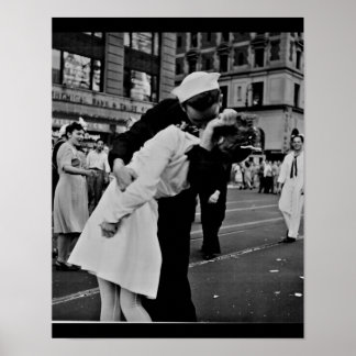 Póster Couple Kiss in New York as Japan Surrenders WWII
