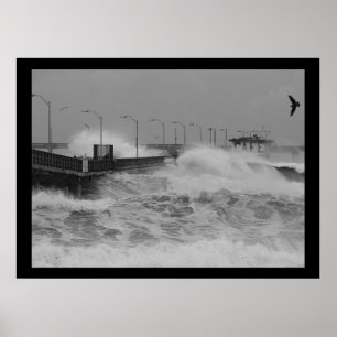 Póster Crash de B&W de una feroz ola oceánica