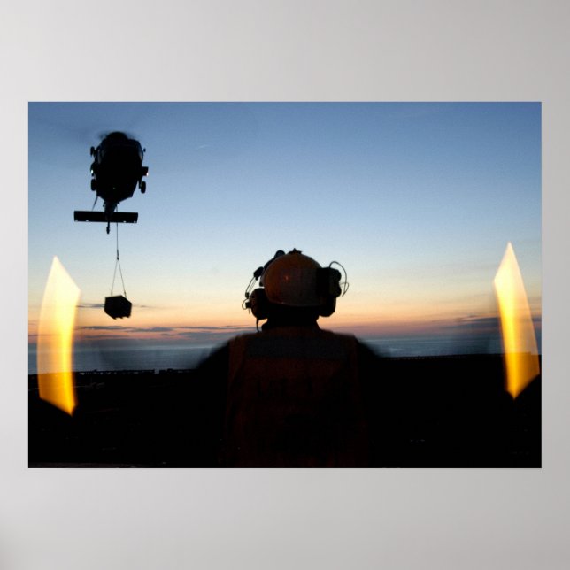 Póster Crewman de cubierta de vuelo (Frente)