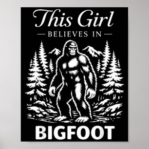 Póster creyente niña pie grande sasquatch criptido bosque