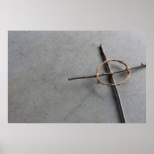 Cruce celta rústica de palos y vides