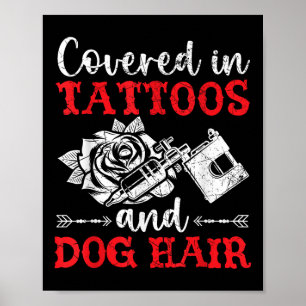Póster Cubierta En Tatuajes Y Tatuaje De Pelo De Perro P