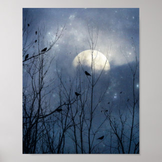 Póster Cuervos en un cielo azul melancólico iluminado por