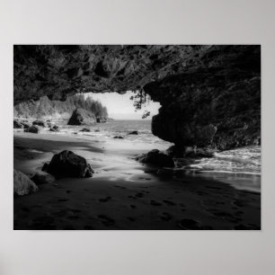 Póster Cueva blanco y negro de la playa