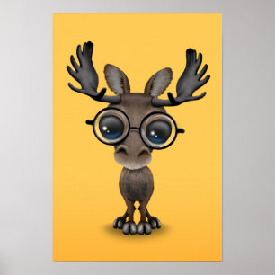 Póster Cute Curious Moose Nerd Wearing Glasses on Yellow