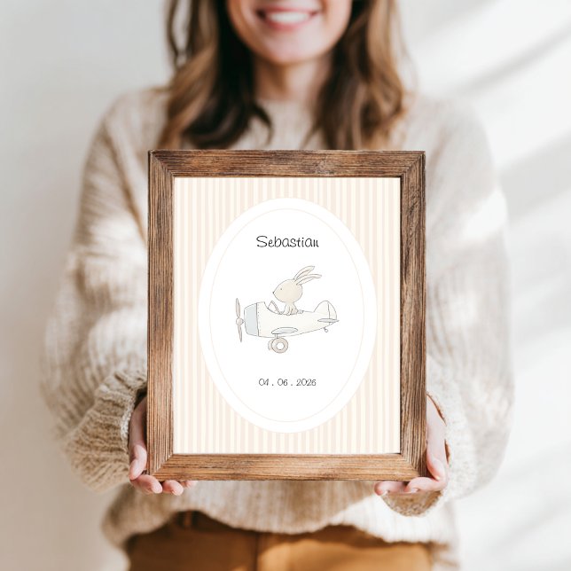Póster Cute Pilot Bunny Nursery Name Date Poster (customizable name date baby nursery poster with a cute pilot bear in airplane and beige stripes.)