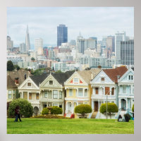 Damas pintadas, casas victorianas y horizonte