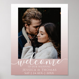 Póster de boda elegante con caligrafía y rosa dora